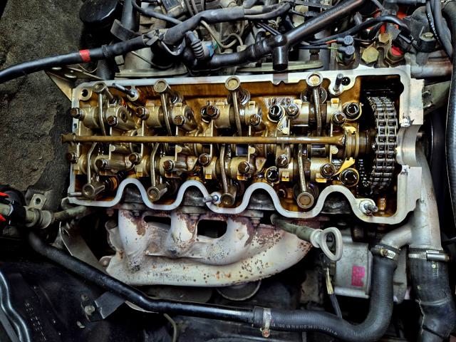 Mercedes W201 190E right valve order