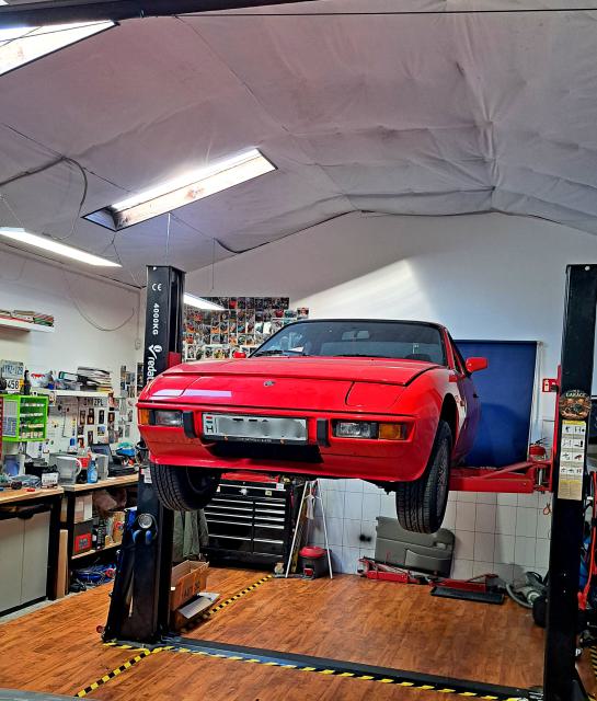 Porsche 924 2.0