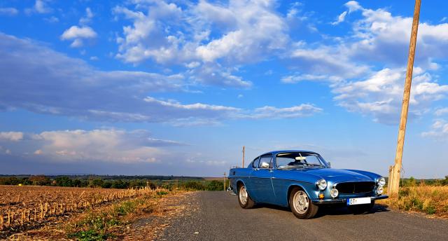 Volvo P1800E
