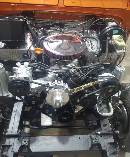 Egyedi Land Rover V8 motorépítés amerikai megrendelésre