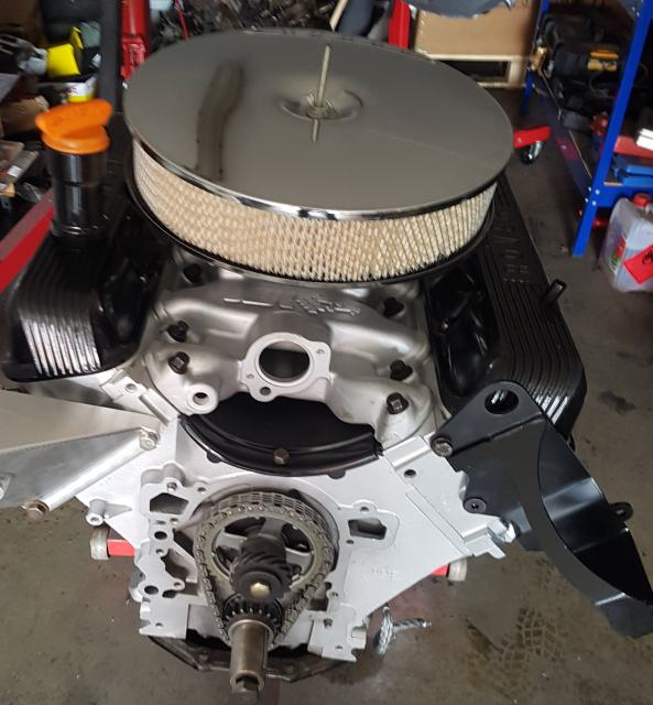 Rebuilt Land Rover V8 engine with carburettor conversion and air cleaner