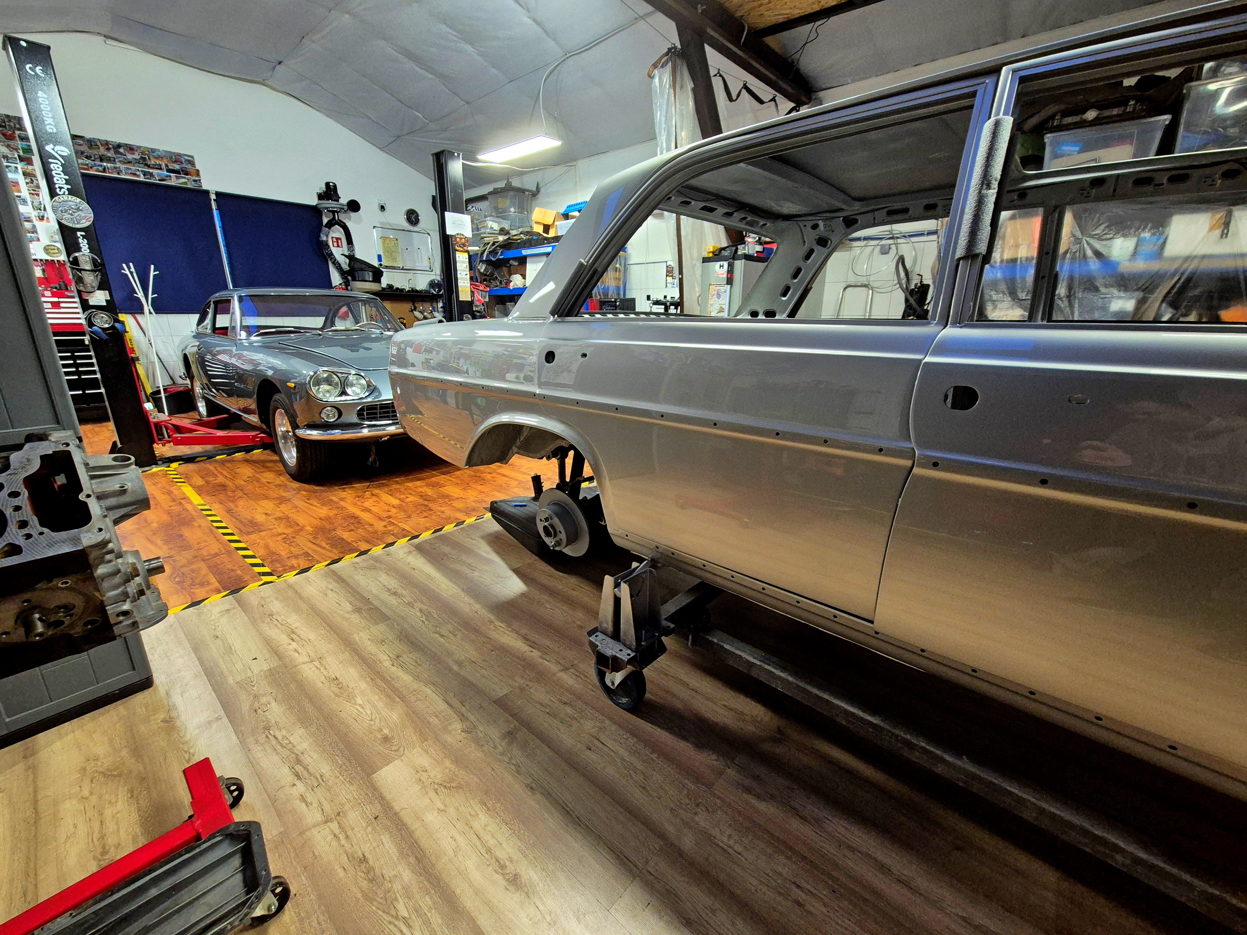 Mercedes W109 300 SEL 4.5 V8 restaurálása Magyarországon