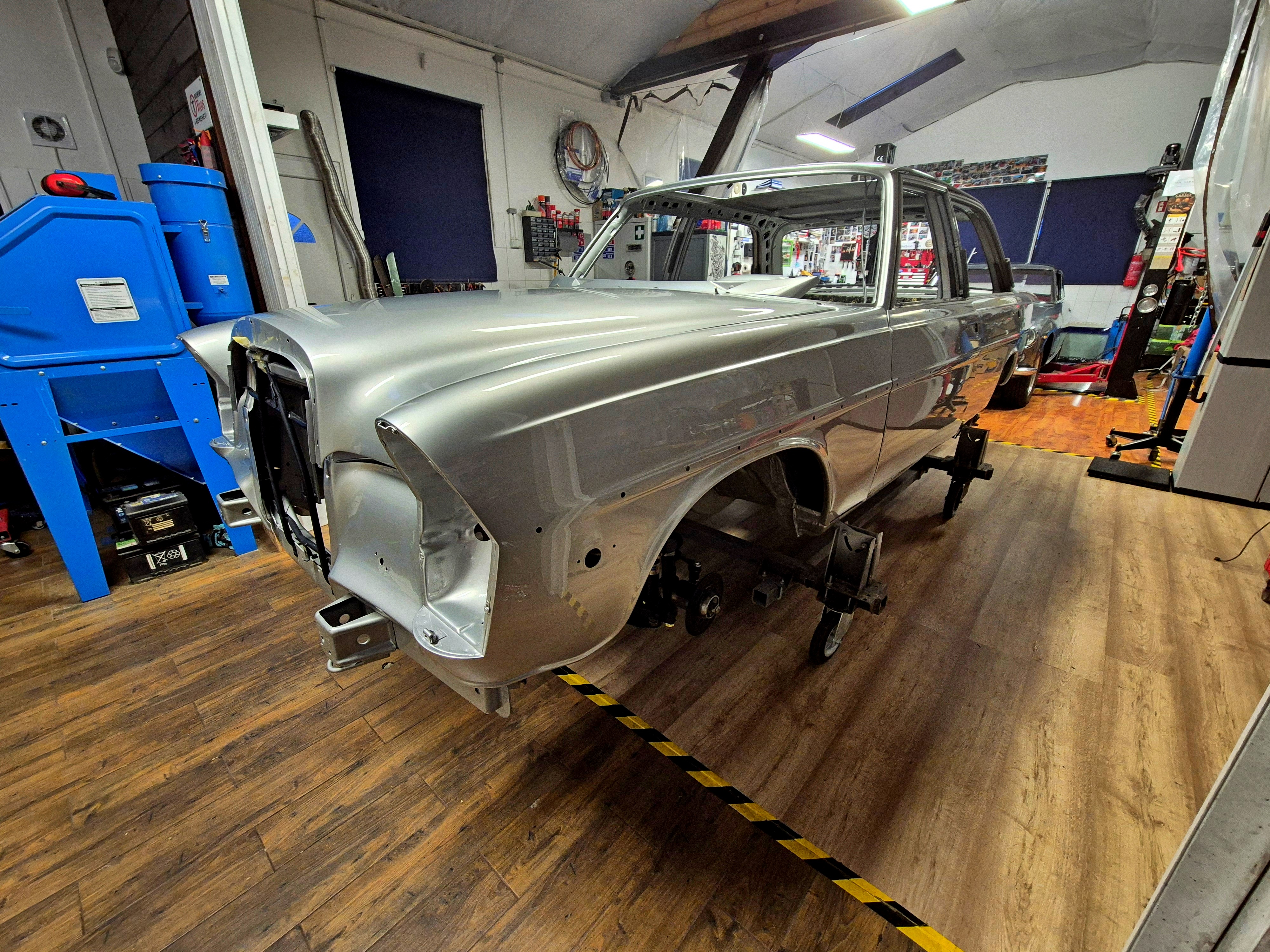 Mercedes-Benz W109 300 SEL 4.5 V8 undergoing a full restoration