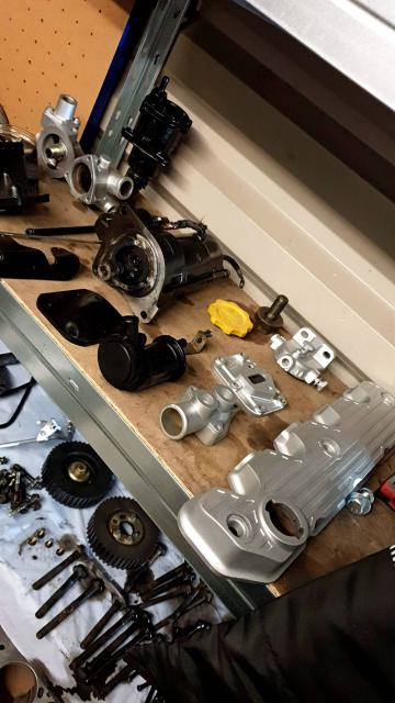 Refurbished Land Rover 200Tdi engine components