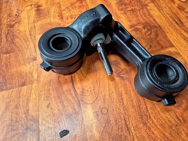 Refurbished Mercedes-Benz W126 front suspension support bracket