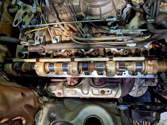 Partially dismantled Mercedes 500 SEL M117 V8 engine