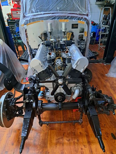 Lagonda V12 4.5 liter V12 motor restaurálás