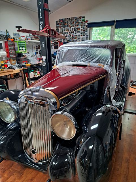 Lagonda V12 de Ville veterán autó műhelyben