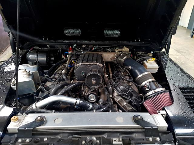 Land Rover Defender Mustang V8 kompresszor a helyén