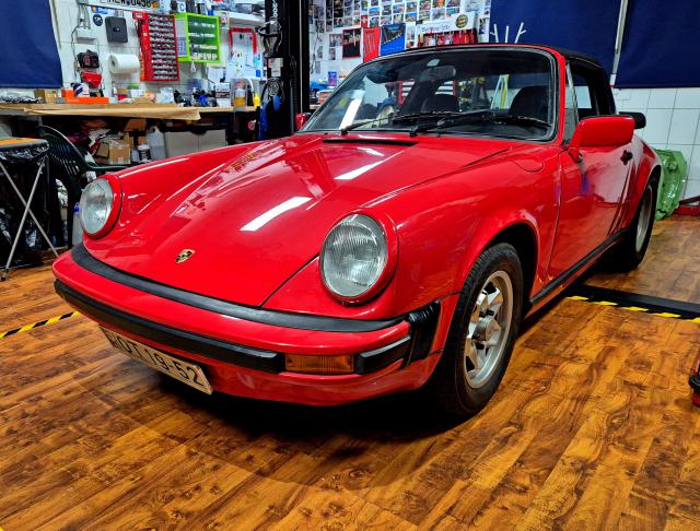 Porsche 911 K-Jetronic