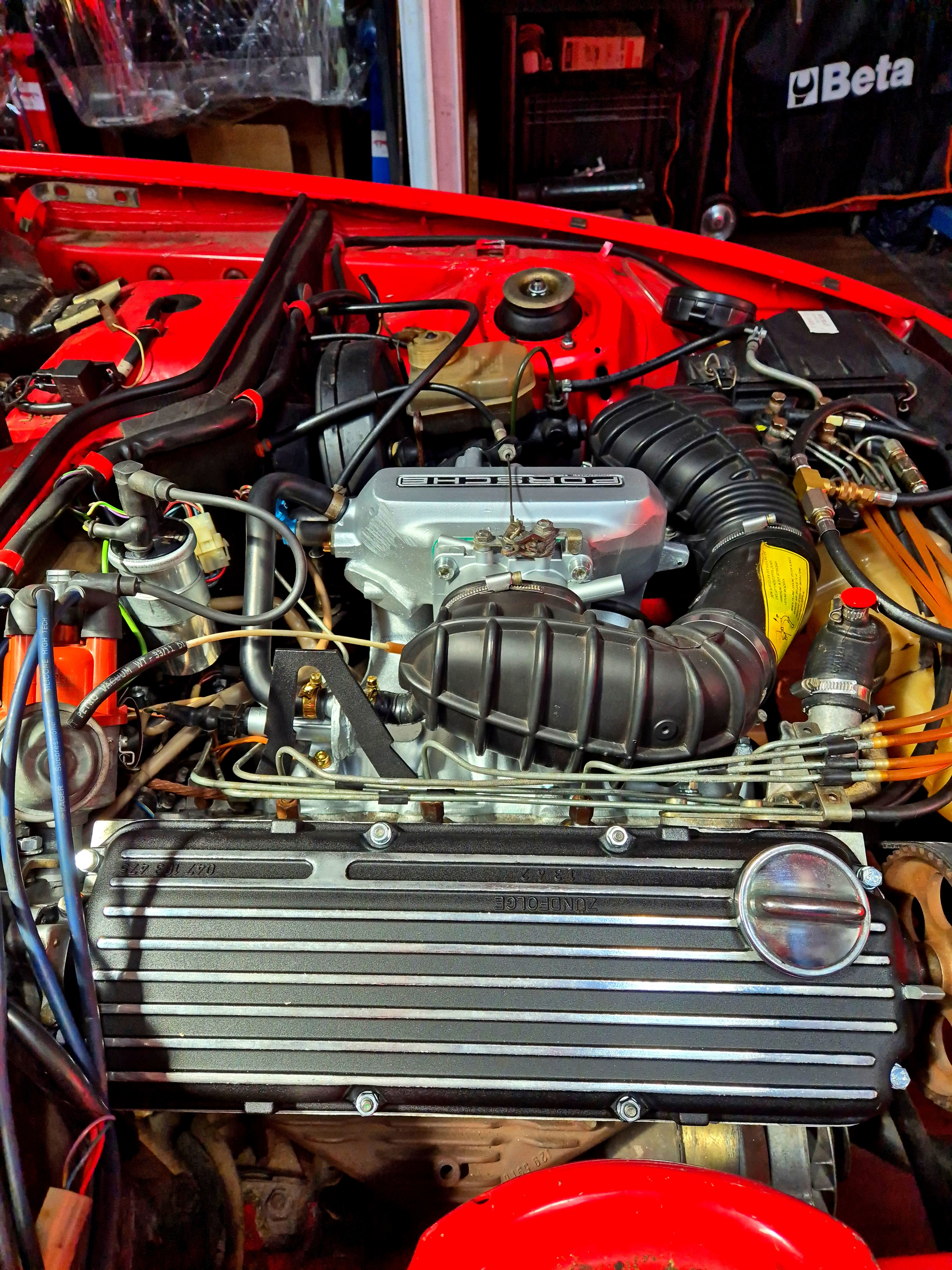 Porsche 924 2.0 hengerfej felújítás