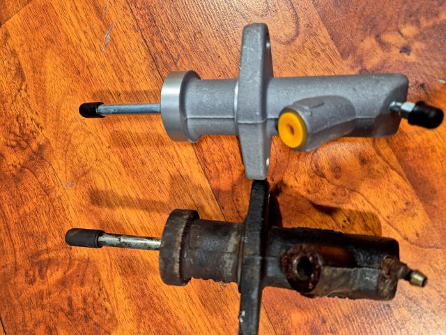 BMW E30 clutch slave cylinder replacement
