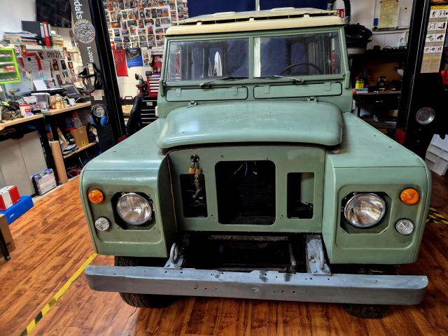 Land Rover serie 3 összeszerelés
