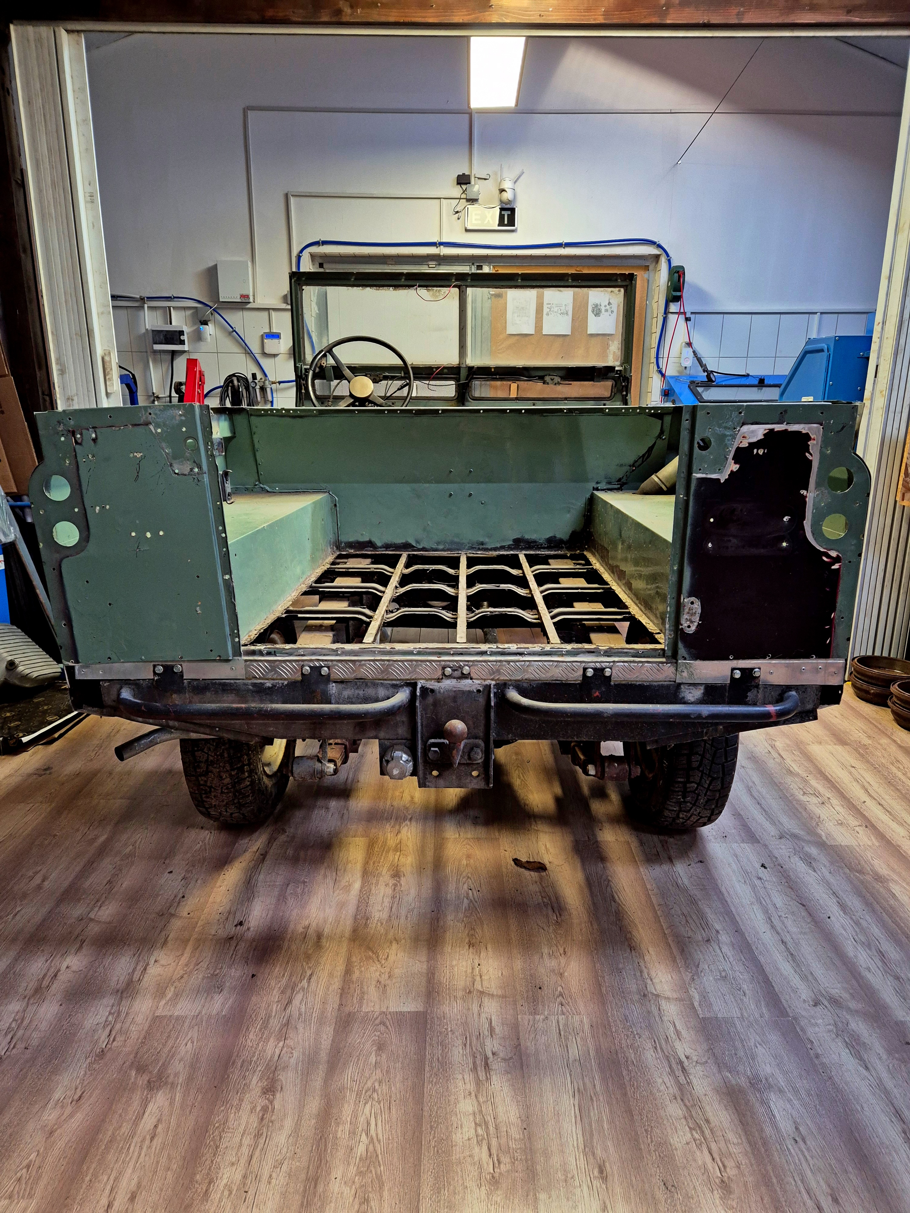 Land Rover Series 3 rear end